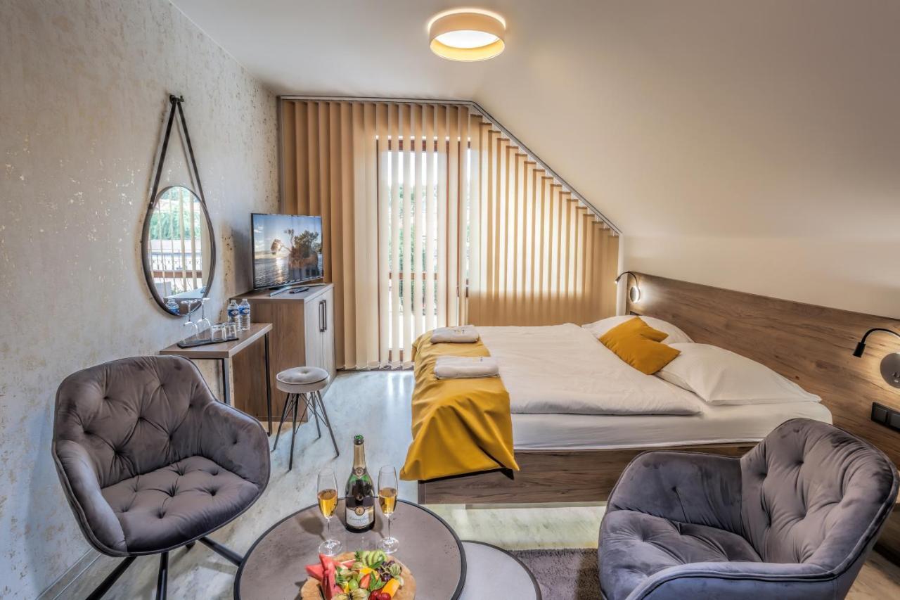 Hotel Beta Bzenec Buitenkant foto