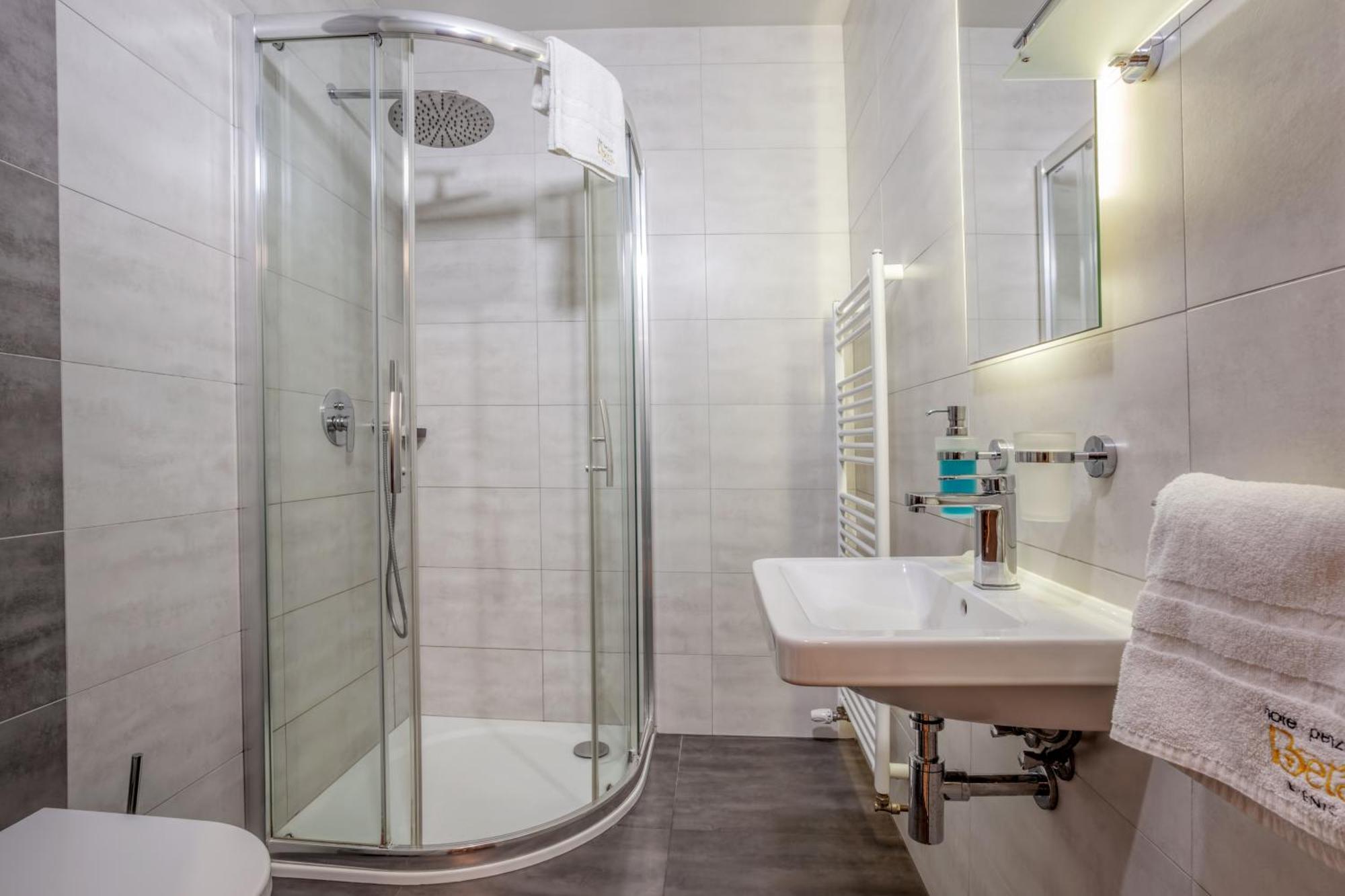 Hotel Beta Bzenec Buitenkant foto