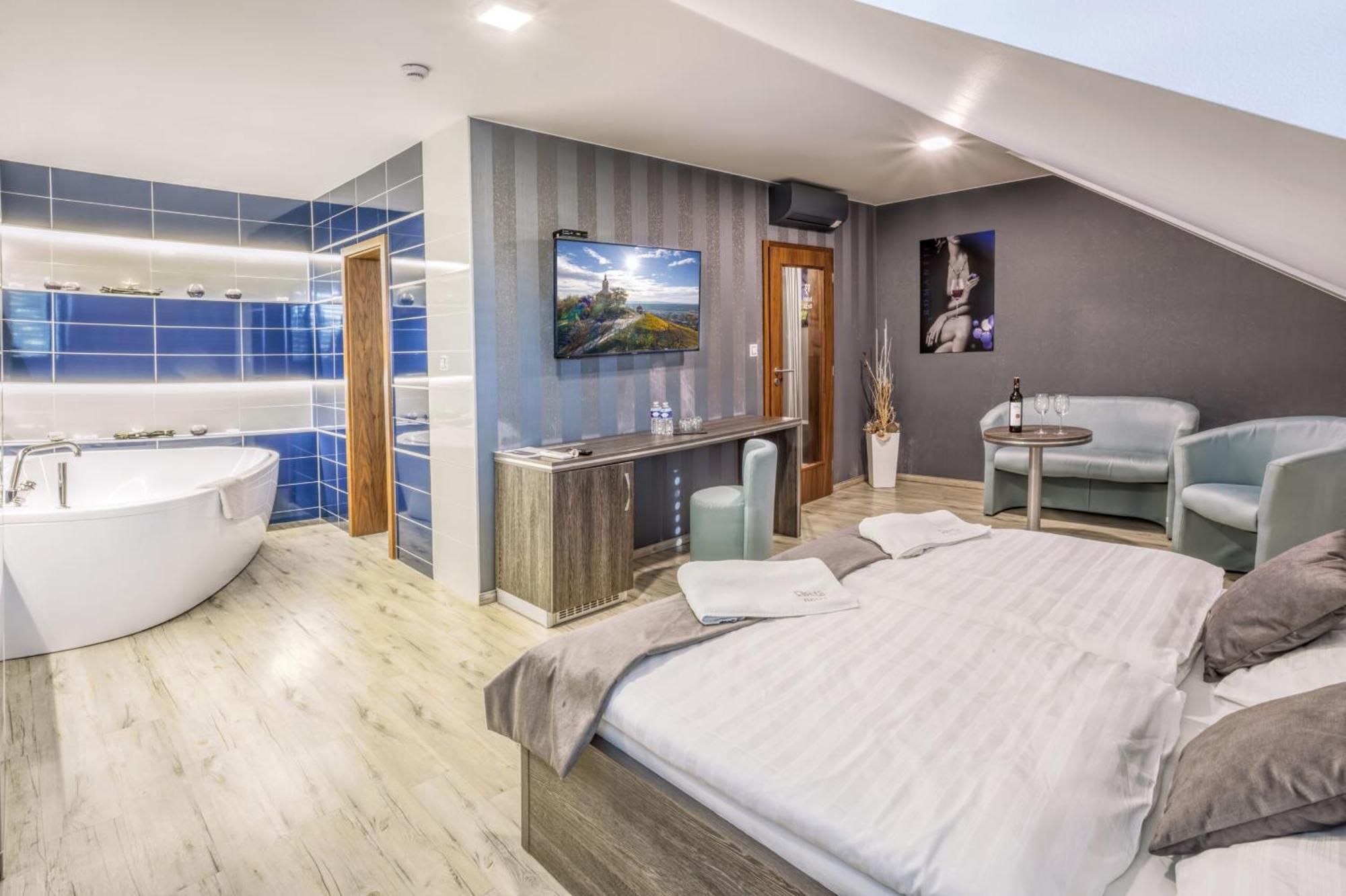 Hotel Beta Bzenec Buitenkant foto