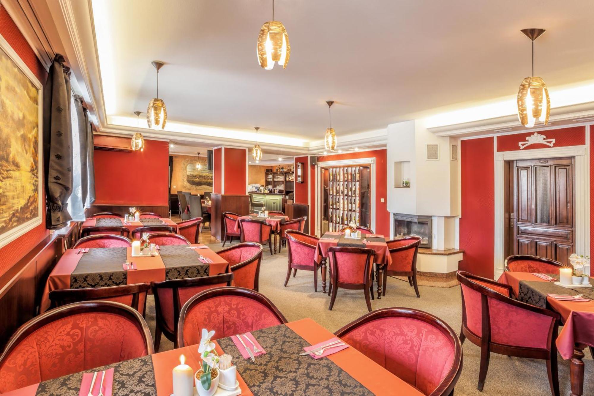 Hotel Beta Bzenec Buitenkant foto